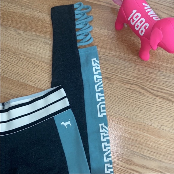 VS PINK || Pink Workout Leggings w/details - Picture 3 of 8